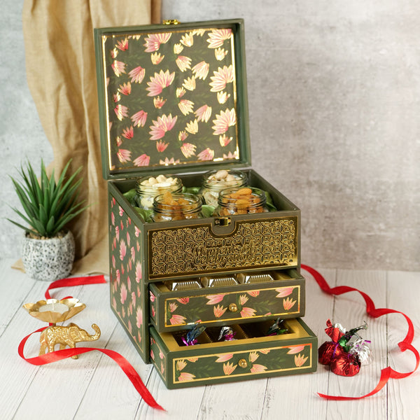 Royal Floral Diwali Hamper with Premium Dry Fruits & Chocolate Delights